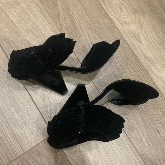 Qupid black kitten heels with frilled ankle - Picture 5 of 6